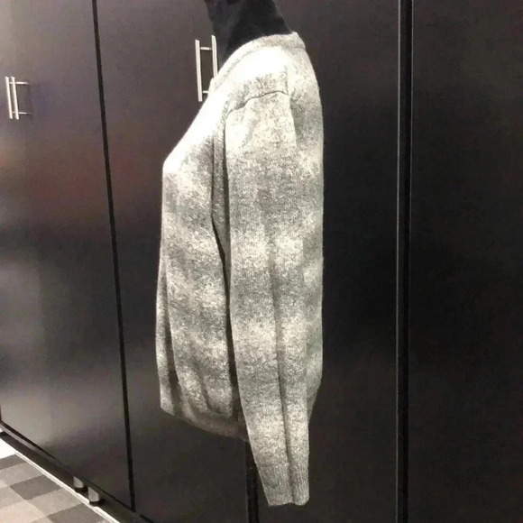 Banana Republic Wool Blend Knit Pullover Crew neck,horizontal stripe,warm winter - Picture 3 of 8